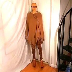 NWT BCBGMAXAZRIA Tan Poncho/Cape